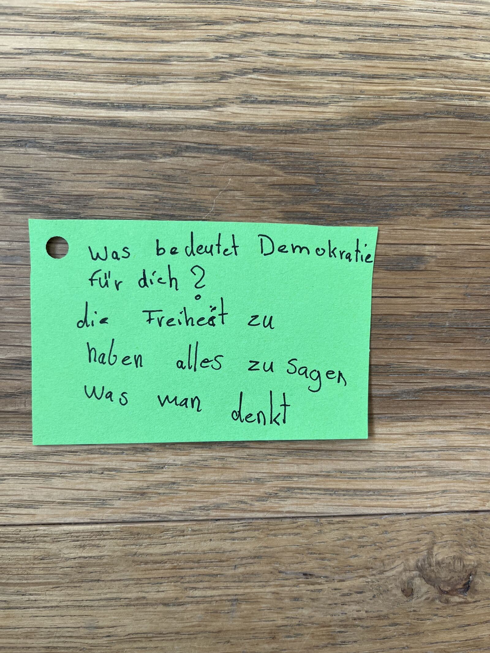 Democracy Dialogschleife